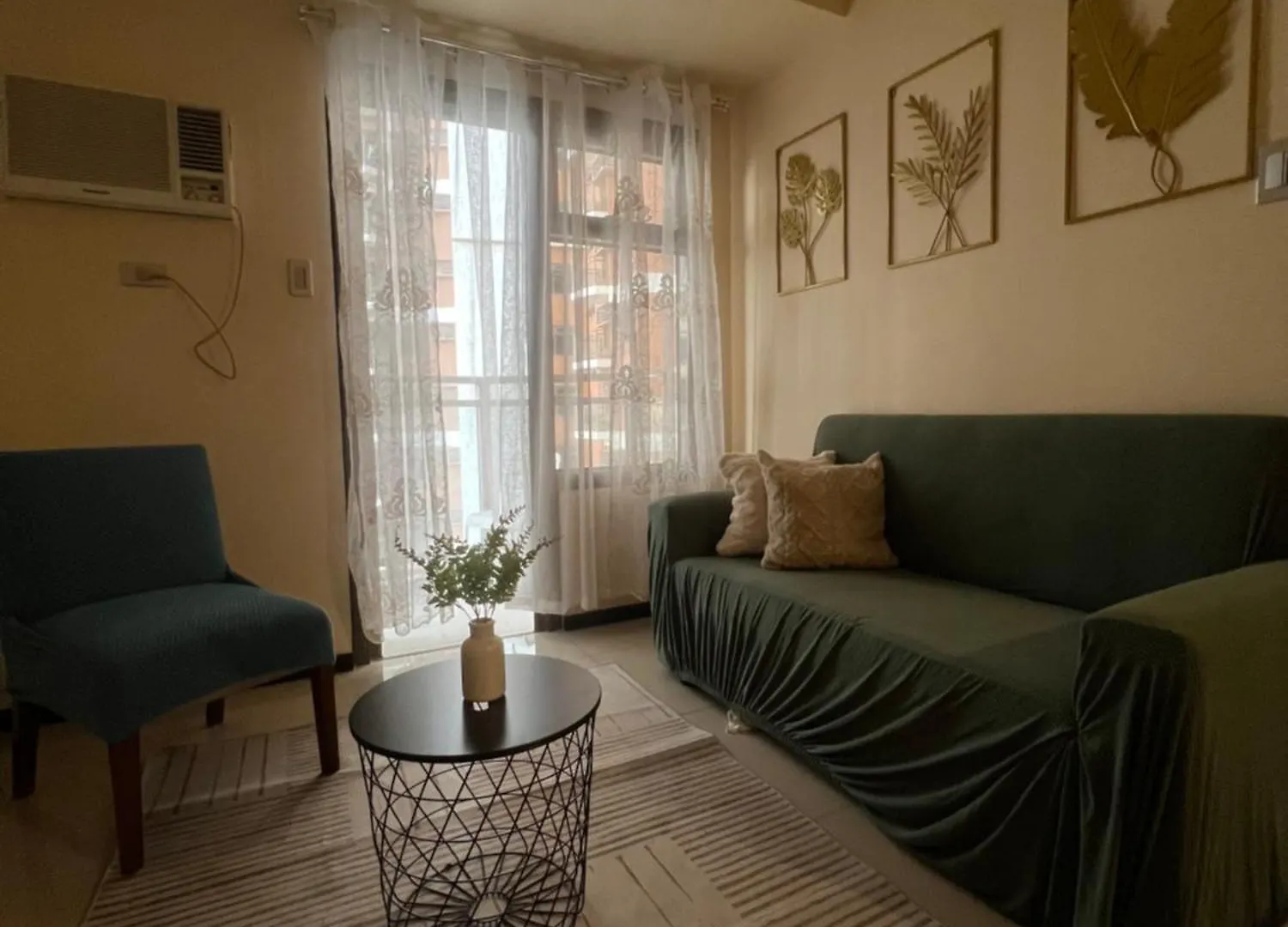 Manila Bay Best Staycation Apartment